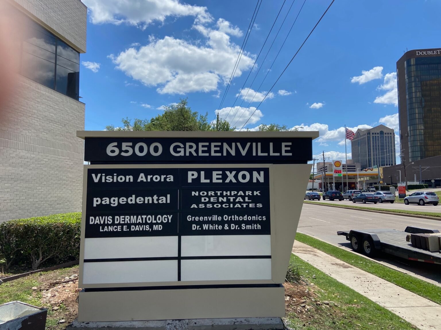 Lakeridge Center, Pylon Sign by Signs PQ in DFW.